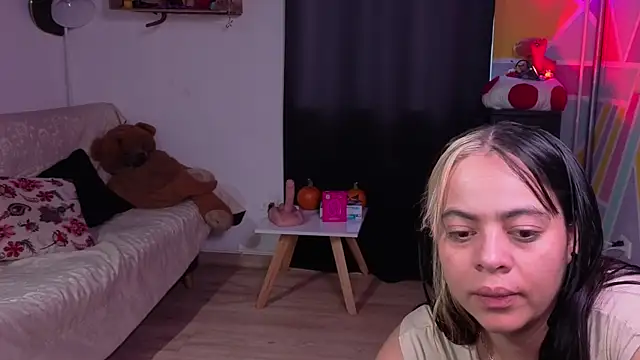 Cuttiealice online show from November 2025 11:41:01 AM