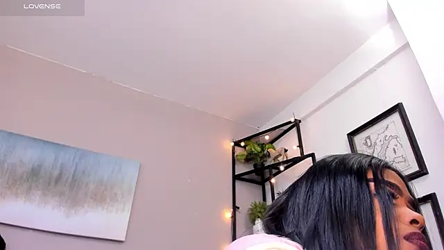 Briana Wells  online show from March 2026 12:33:11 PM