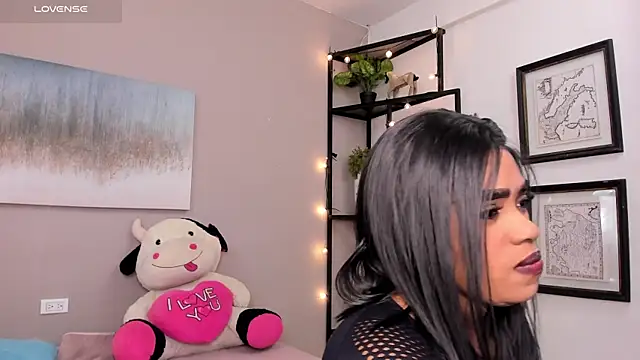 Briana Wells  online show from March 2026 12:38:02 PM