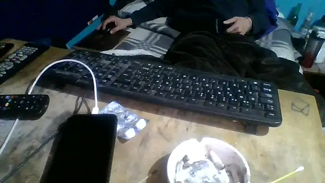 Snapshot of malekon76 chatting on May 2026 02:48:01 PM malekon76 online show from May 2026 02:48:01 PM