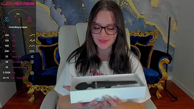 Snapshot of JeysyPotter chatting on December 2024 02:06:02 PM JeysyPotter online show from December 2024 02:06:02 PM