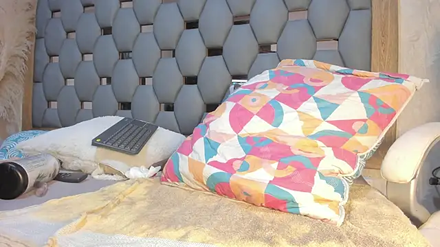 sophia reyes online show from January 2025 02:36:02 PM