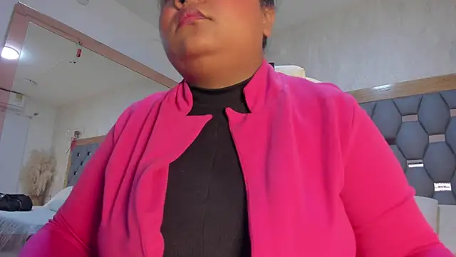 sophia reyes online show from January 2025 12:21:01 PM