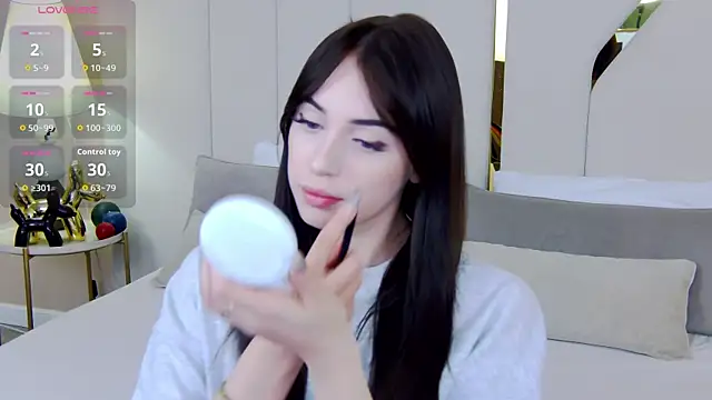 Betty Bridge online show from November 2025 05:40:02 AM