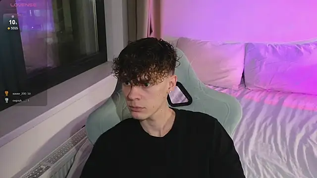 Snapshot of cute_thomas chatting on June 2026 07:41:01 PM cute thomas online show from June 2026 07:41:01 PM