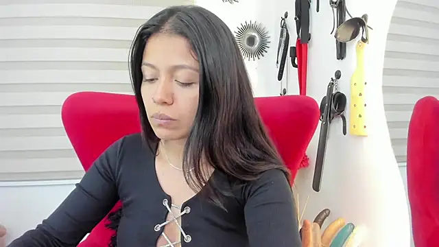 julieta evans  online show from October 2025 11:13:01 PM