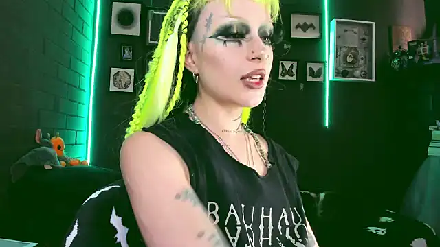 insania 9999  online show from January 2025 06:35:02 PM