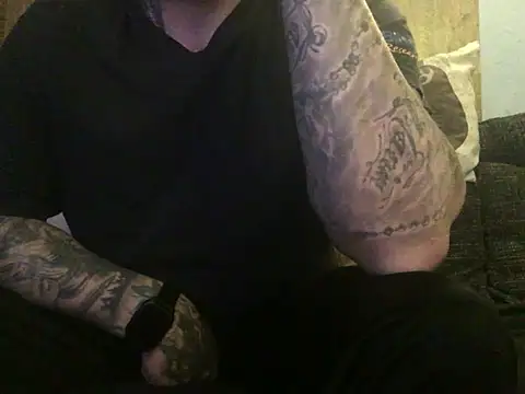 Snapshot of steveindahouse chatting on March 2025 04:32:01 AM steveindahouse online show from March 2025 04:32:01 AM