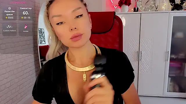 WhiteBunny online show from April 2026 07:55:03 AM