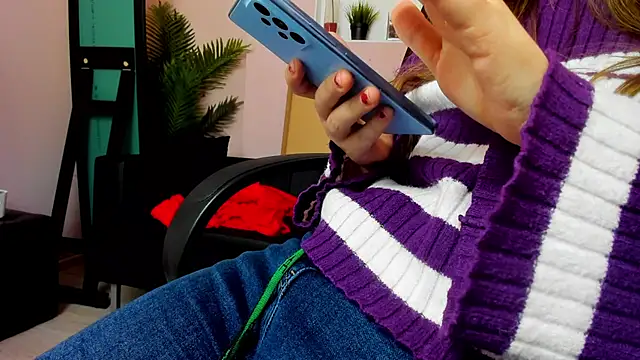 Persephoni online show from February 2025 07:17:02 PM