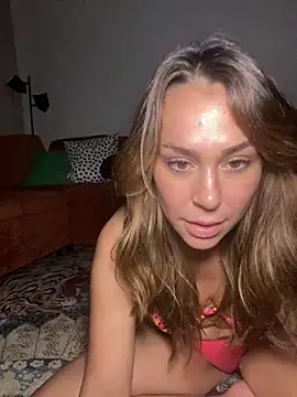 LeaGambit   online show from October 2025 04:32:01 AM