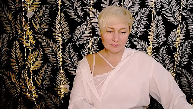 Olivia playful online show from February 2025 03:20:02 PM