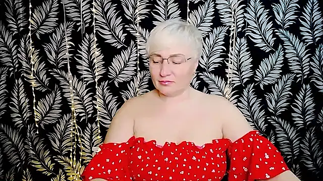Snapshot of Olivia_playful chatting on May 2026 10:33:01 AM Olivia playful online show from May 2026 10:33:01 AM