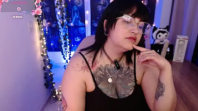  Ali Brinck  online show from December 2024 11:58:01 PM