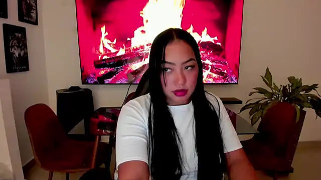 brunetenikole02 online show from October 2025 02:01:02 AM