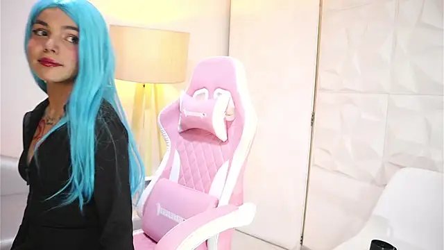 dianebleu online show from November 2025 04:34:01 AM