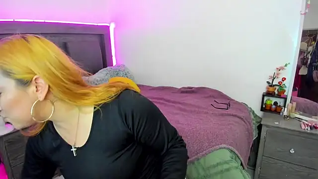 Snapshot of Cherrynoa chatting on February 2026 02:48:01 AM Cherrynoa online show from February 2026 02:48:01 AM