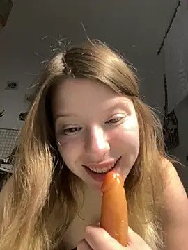 kimczii online show from April 2026 06:31:01 AM