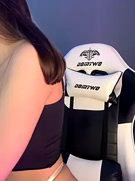 julia fly online show from January 2026 10:40:01 AM