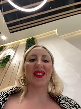 Snapshot of Allys chatting on January 2025 02:46:01 PM Allys online show from January 2025 02:46:01 PM