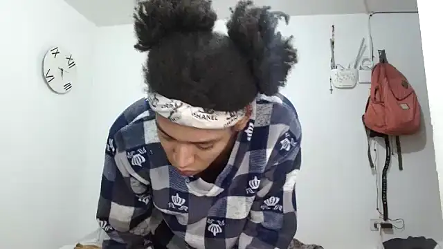 angelamarie1 online show from November 2025 03:43:02 PM