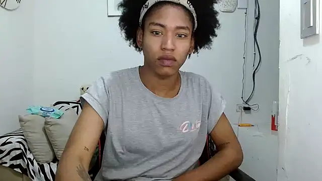 angelamarie1 online show from February 2026 11:36:01 PM