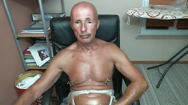 Snapshot of olibrius71 chatting on September 2025 07:48:02 PM olibrius71 online show from September 2025 07:48:02 PM