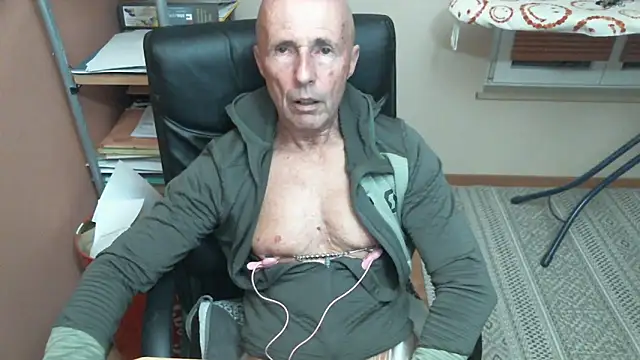 Snapshot of olibrius71 chatting on February 2026 07:55:02 PM olibrius71 online show from February 2026 07:55:02 PM