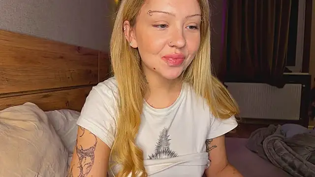 Snapshot of kiki_nikki chatting on November 2025 04:52:01 PM kiki nikki online show from November 2025 04:52:01 PM