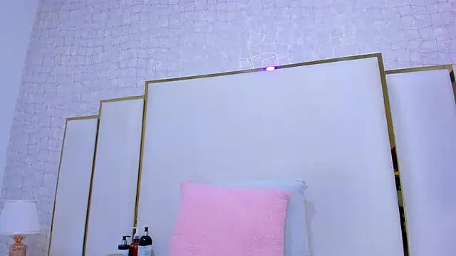 paola rodriguez online show from September 2025 11:54:02 AM