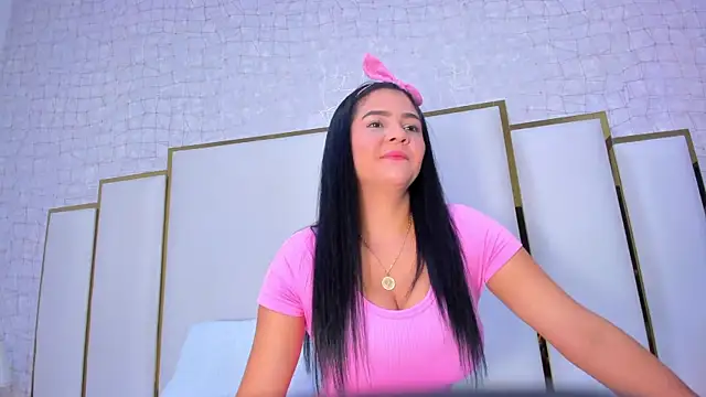 paola rodriguez online show from September 2025 11:43:01 AM