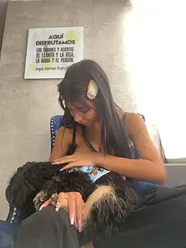 LauraAristizabal online show from February 2025 06:45:01 PM