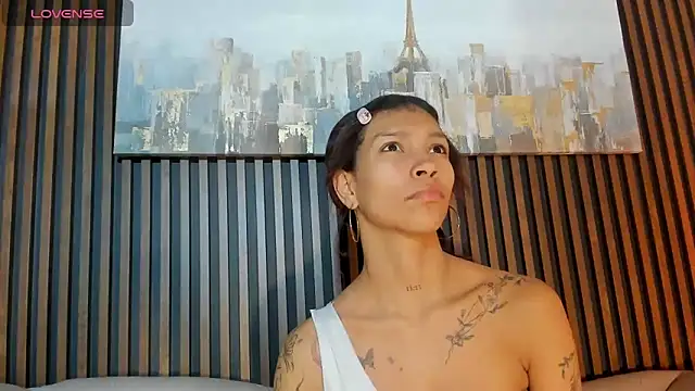 LauraAristizabal online show from September 2025 12:38:02 PM