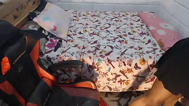 sexyjustin202 online show from January 2025 02:49:02 AM