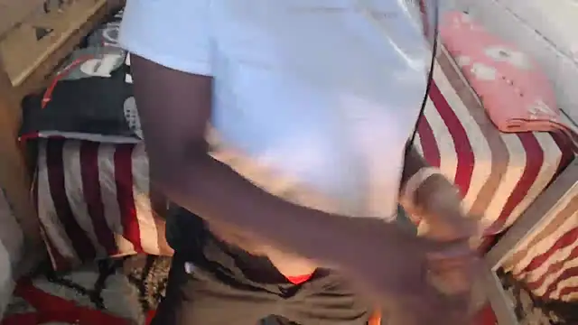 sexyjustin202 online show from February 2025 09:29:01 PM