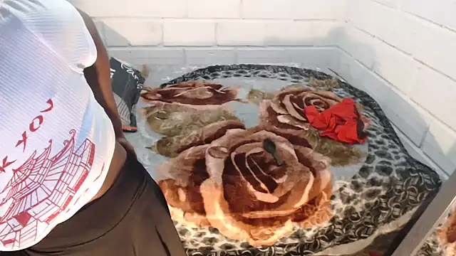 sexyjustin202 online show from September 2025 12:21:02 AM