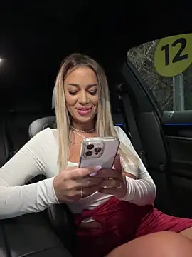 KirstieVegas online show from January 2025 04:29:02 PM