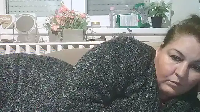 Snapshot of Mileva88 chatting on November 2025 11:43:02 PM Mileva88 online show from November 2025 11:43:02 PM