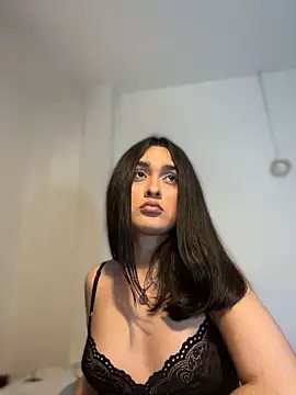 Snapshot of MiahWindsor chatting on April 2026 08:57:01 PM MiahWindsor online show from April 2026 08:57:01 PM