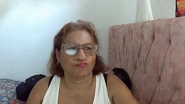 Snapshot of charrysexy1 chatting on February 2026 03:07:01 PM charrysexy1 online show from February 2026 03:07:01 PM