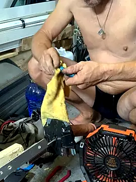 Snapshot of Likewise chatting on October 2025 11:10:02 PM Likewise online show from October 2025 11:10:02 PM