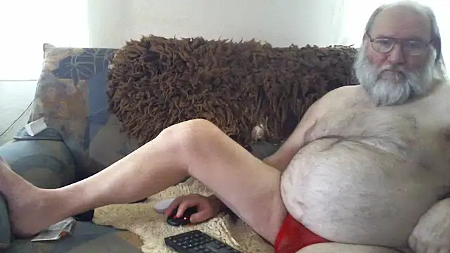 Snapshot of SexySantaC chatting on December 2024 01:22:02 PM SexySantaC online show from December 2024 01:22:02 PM