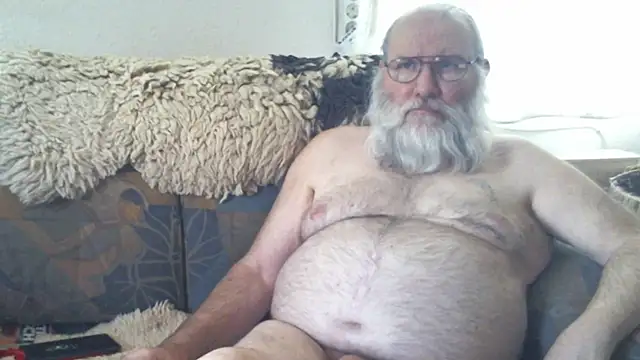 Snapshot of SexySantaC chatting on September 2025 03:00:02 PM SexySantaC online show from September 2025 03:00:02 PM