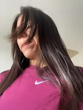 Reggie-Liam online show from November 2025 09:00:02 PM