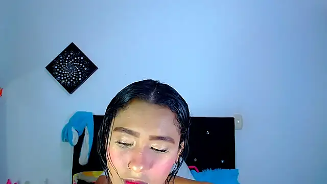 Jenng18 online show from April 2026 04:33:01 PM