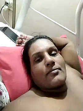 NWC4LYF online show from April 2026 08:28:02 PM