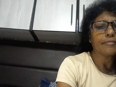 MsAttitude online show from September 2025 07:01:02 AM