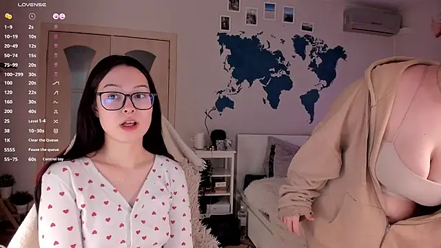 Snapshot of LisaLaas chatting on February 2025 03:10:02 PM LisaLaas online show from February 2025 03:10:02 PM