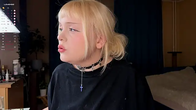 Snapshot of LisaLaas chatting on September 2025 08:47:02 PM LisaLaas online show from September 2025 08:47:02 PM