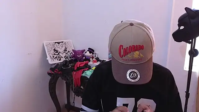 AcidMilo online show from February 2025 03:53:02 PM